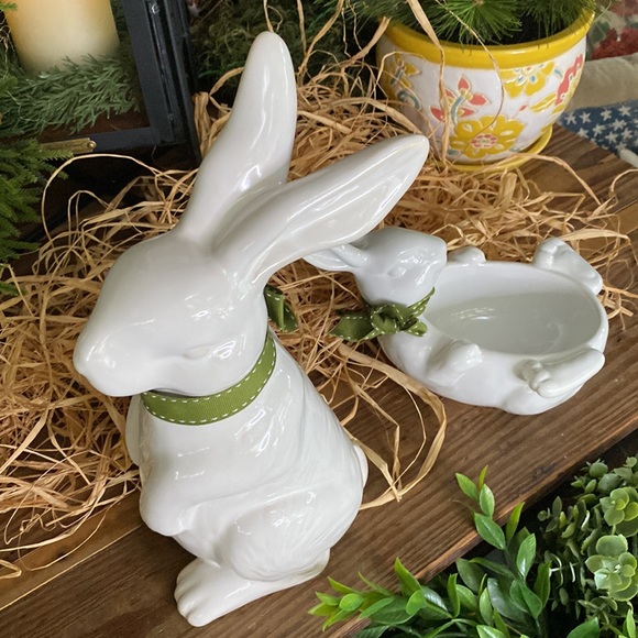 Pottery Barn Whimsical White Glazed Stoneware Bunny Figure and Bunny Bowl 🐇 - Picture 5 of 17